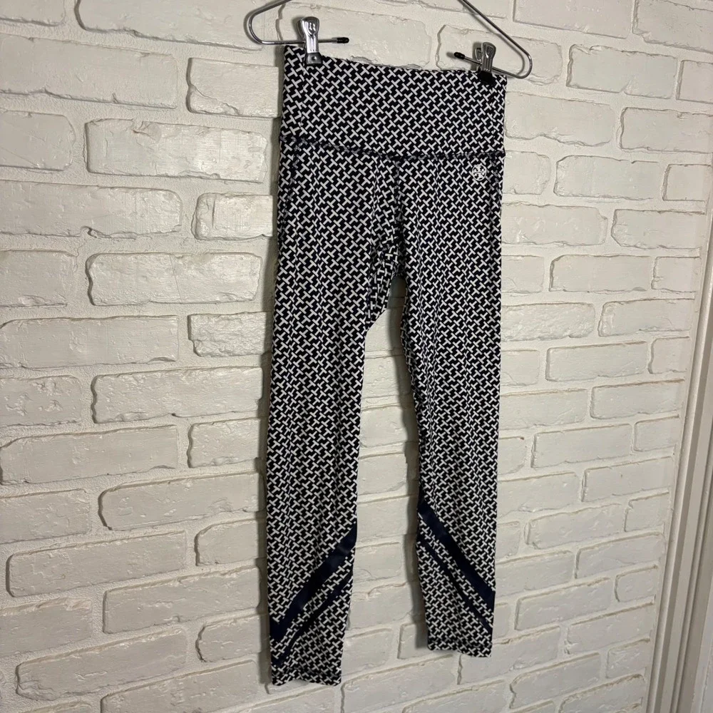 Tory Sport navy and white geometric pattern athletic leggings size XS